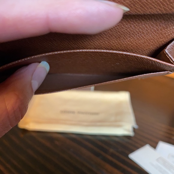Louis Vuitton Wallet - Picture 14 of 17